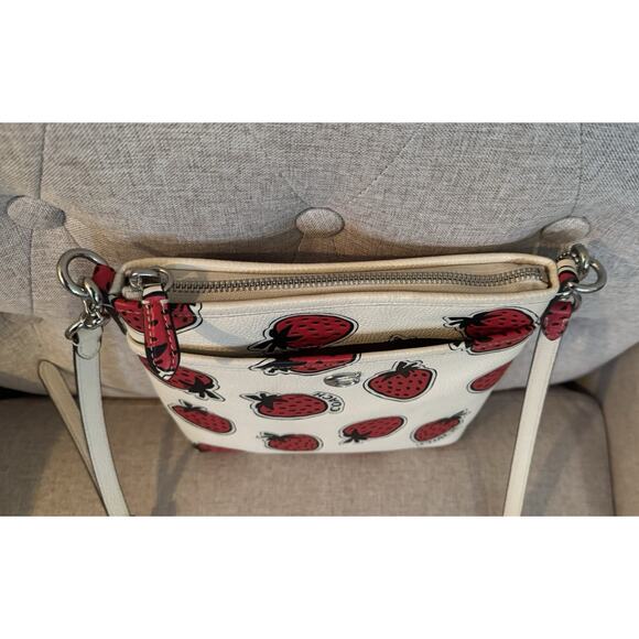 Coach Kitt Messenger Crossbody Bag in Strawberry Print Chalk Pebble Leather NWOT - Picture 4 of 13